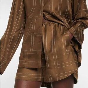 Toteme monogram  Geo-Print Shorts sz 38